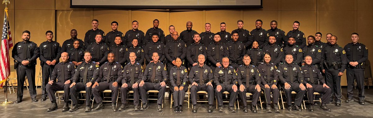 DallasPD's tweet photo. Congratulations Recruit Class 398 and Lateral Class #3! Welcome to the family! #DallasPD #FeatureFriday https://t.co/cC4tYlIGf3