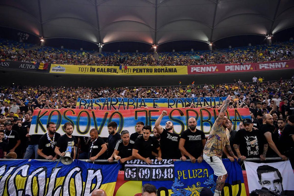 OlgicaRajkovic's tweet photo. Braća Rumuni večeras poslali poruku šiptarima i celoj Evropi!

KOSOVO JE SRBIJA! 🇷🇸

Šiptari pobegli sa terena! https://t.co/obKAcJ5QeX