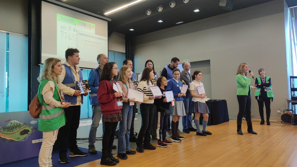 El alumnado de 6° ha ido a Avilés para participar en las presentaciones del proyecto 'DESPERTANDO VOCACIONES STEAM'.