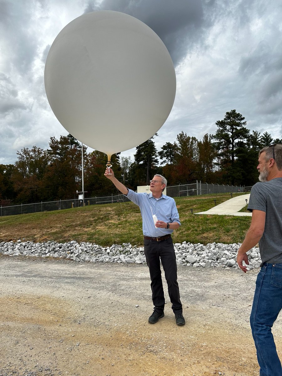armnewsteam's tweet image. ARM’s Bankhead National Forest (#ARMBNF) atmospheric observatory is proud to have recently hosted @argonne Director Paul Kearns and Environmental Science Division Director Cristina Negri. 

🚨 BNF #ARMdata are now live at bit.ly/3XQ4Wud 🚨