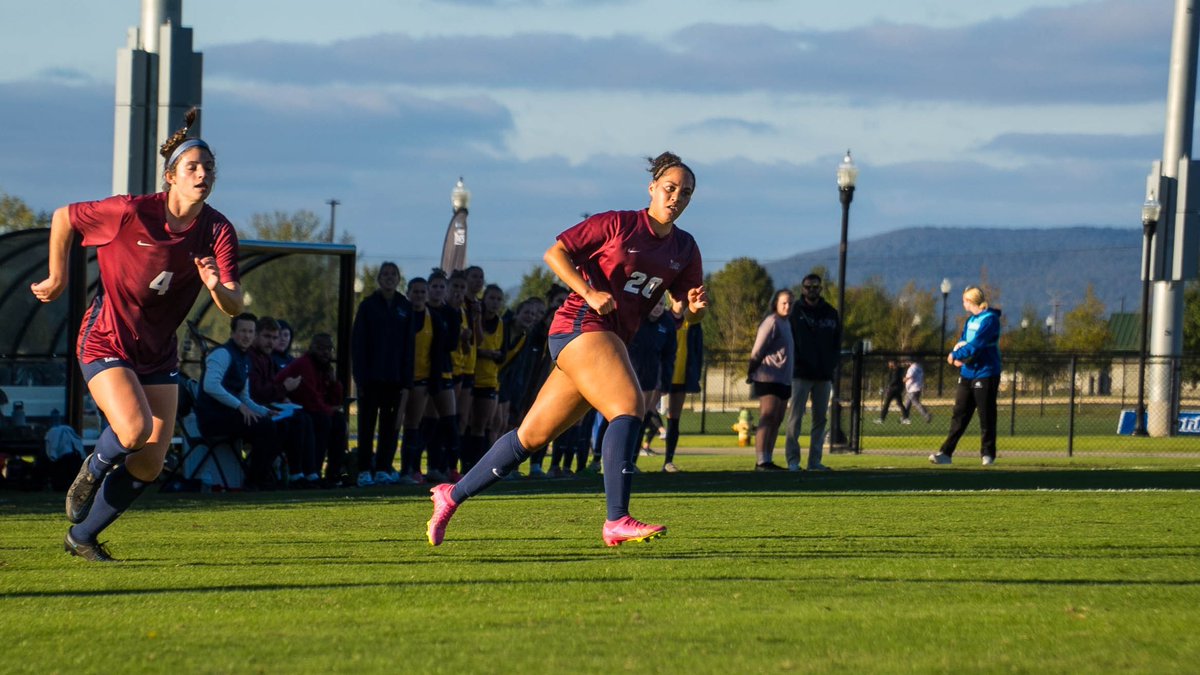 Lee Women's Soccer (@leeuwsoccer) on Twitter photo 1 half down.
#FiredUp🔥 1 half down.
#FiredUp🔥