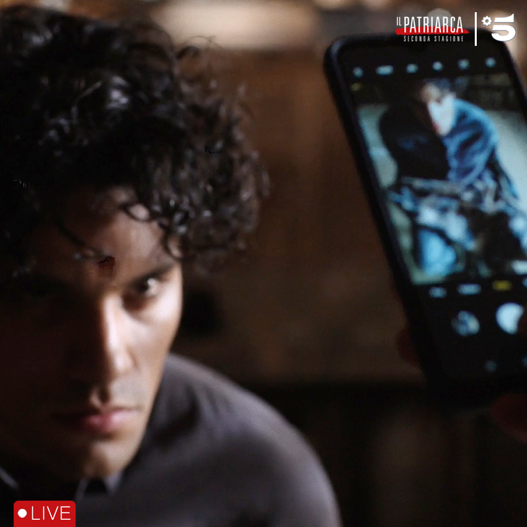 fictionmediaset's tweet photo. Le cose si complicano a Levante🔥😱💣

#IlPatriarca2
#ClaudioAmendola #AntoniaLiskova #NevaLeoni #RanieroMonacodiLapio #MicheleDeVirgilio #GiuliaSchiavo #FedericoDordei #GiorgioBelli #CeciliaNapoli #GiuseppeLoconsole #PrimoReggianie con la partecipazione di #ClaudiaVismara #NinniBruschetta #AliceTorriani #GiuliaBevilacqua #TaodueFilm
@taoduefilm

#CamFilm #FictionMediaset #QuiMediaset
@QuiMediaset_it
@MedInfinityIT