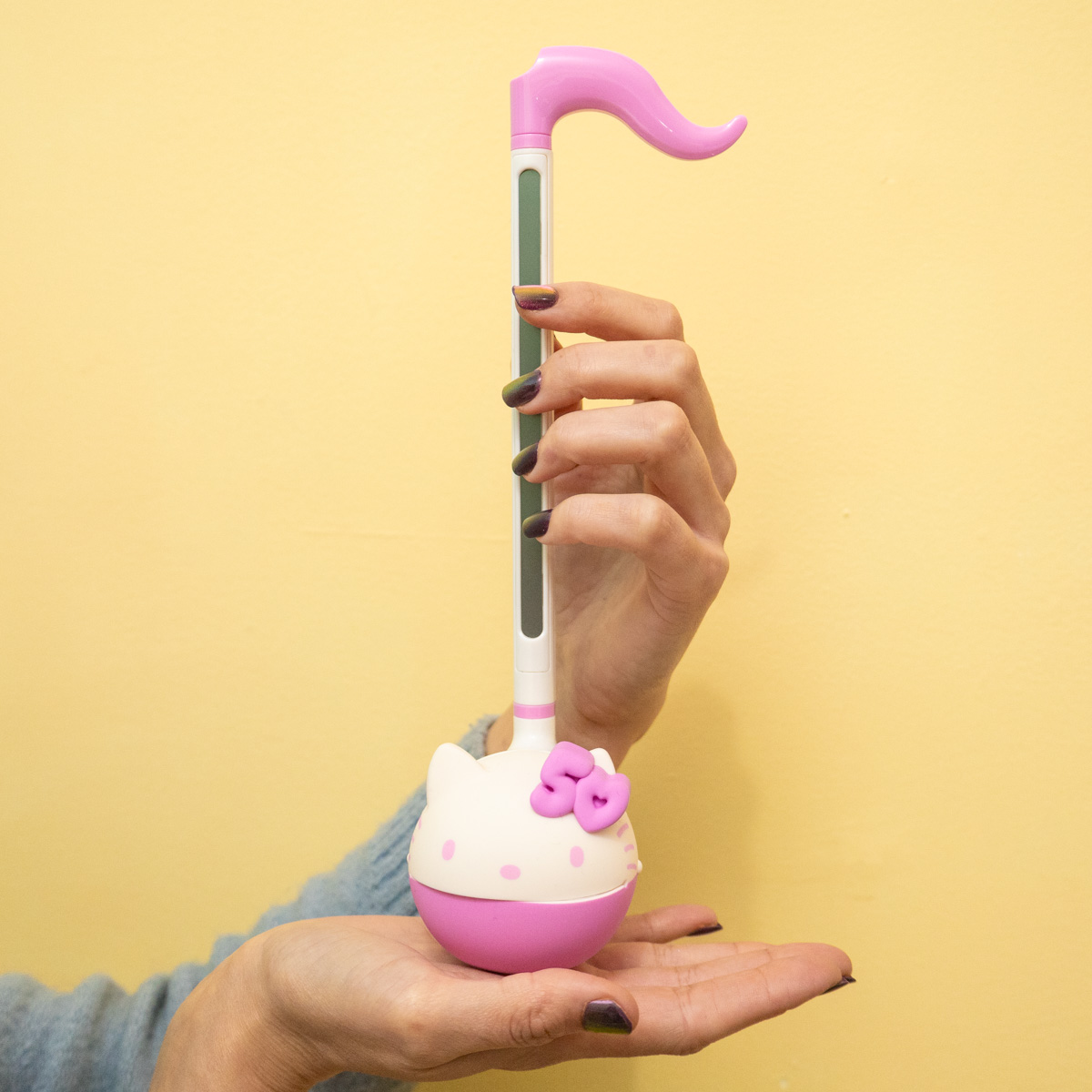 🎉Celebrate Hello Kitty's 50th Anniversary with the Limited Edition Otamatone!🎶

#HelloKitty50thAnniversary #OtamatoneLimitedEdition #MusicalFun