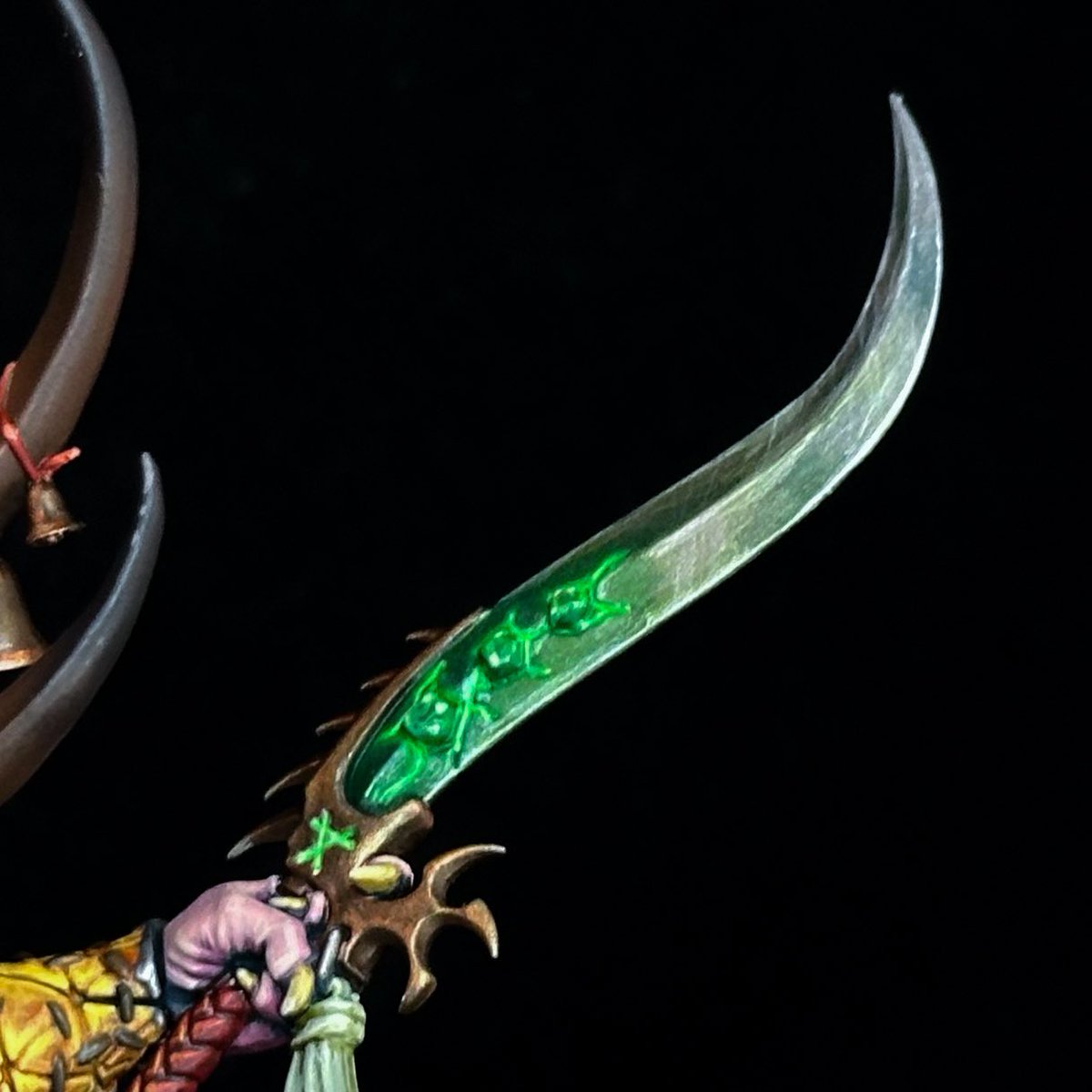 EsperWatkins's tweet photo. Finished my Vermin Lord! Surprised I was able to do it as quickly as I did. Little messy in some places but on the macro I think it looks fantastic. https://t.co/pjTTYbIBSY