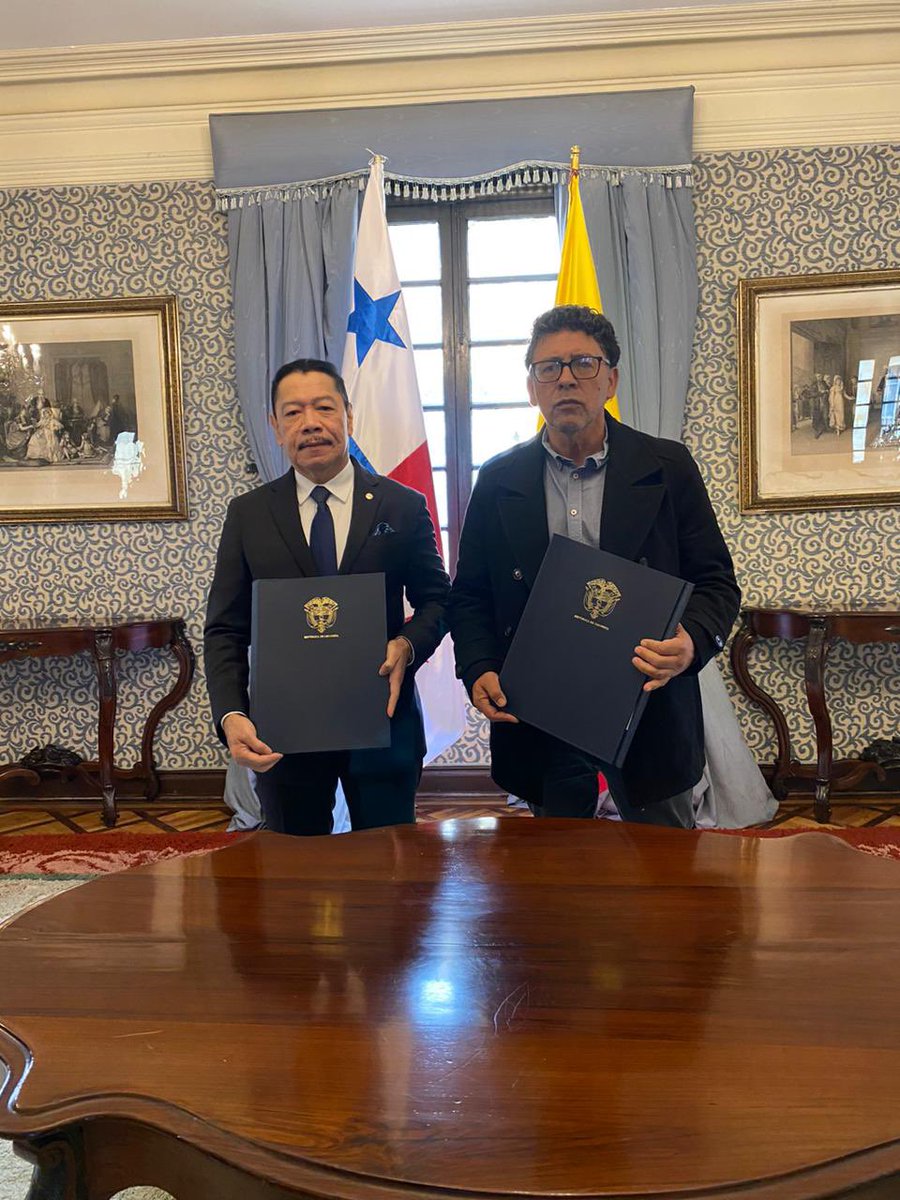 Después de seis años, llevamos a cabo la X Reunión de la Comisión Mixta Permanente Colombo - Panameña de Fronteras, en la cual, se acordó priorizar el mantenimiento del lindero internacional, teniendo como eje principal la conservación natural del Darién, la protección de los
