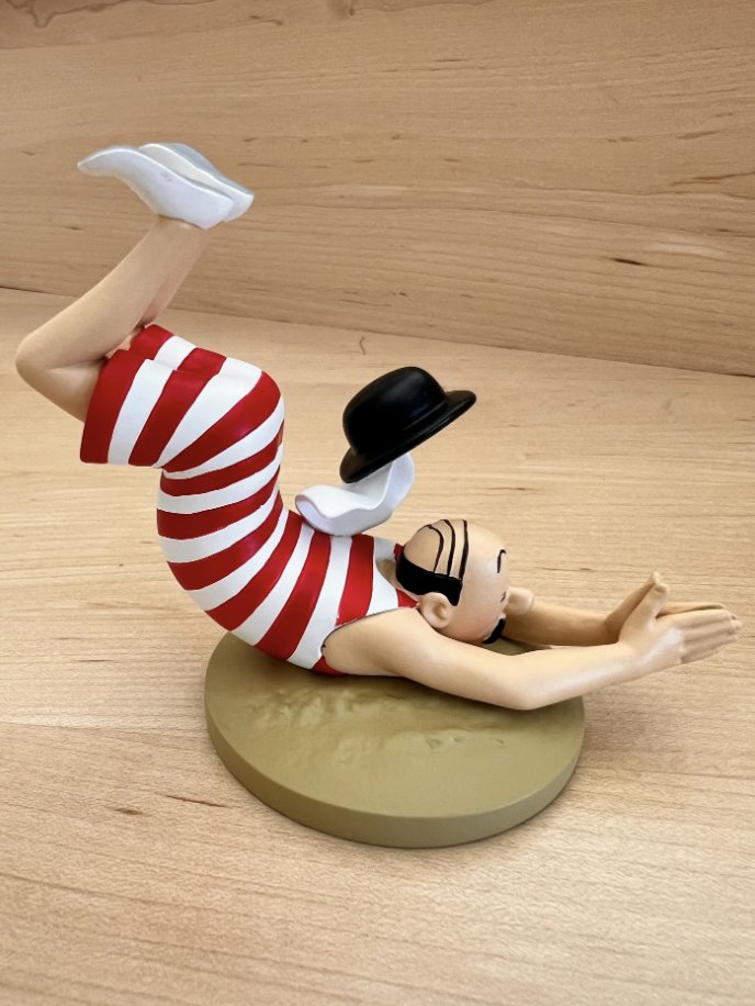 sausalitoferry's tweet photo. Diving into the holiday season like 💦 🎁 

Shop this Thomson Resin Figurine ➡️ https://t.co/gctEhm1j6C

#bathingsuit #holidayseason #christmaslist #giftgiving #tintinfans #tintin #sausalitoferry #comicbooks #hergé #toys #toysofinstagram #sausalitoca #sausalito #california https://t.co/TxhOP8ixdl