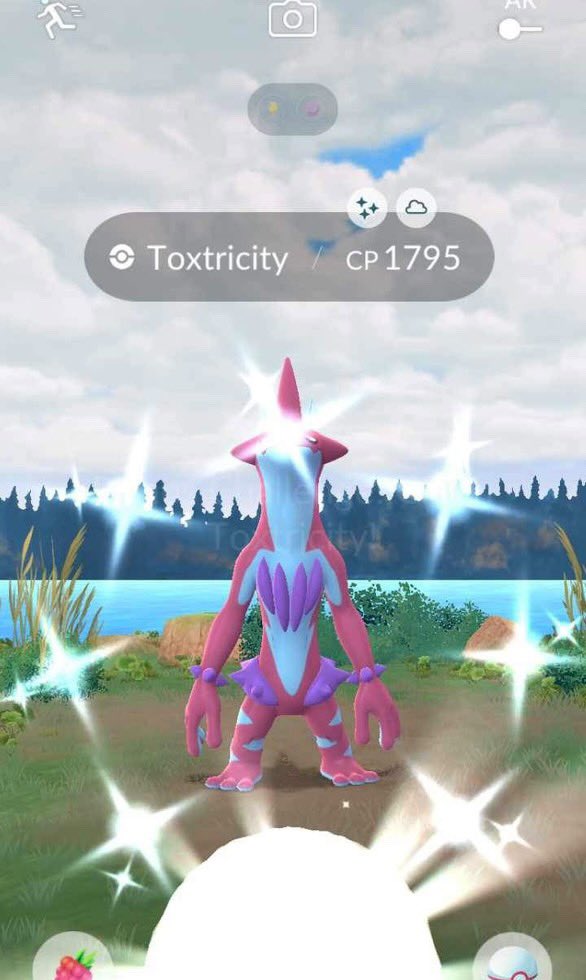 liftingandzombs's tweet image. Retweet this for Shiny Toxtricity Luck! ✨ #PokemonGO