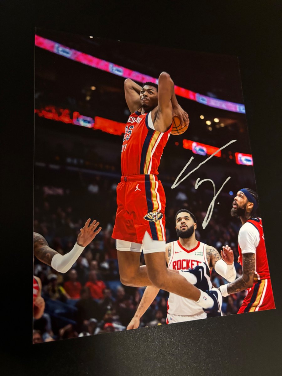 #PelicansGameday Giveaway 🚨  

 RT for a chance to win a Trey autographed photo!  

#Pelicans | #PelicansContest