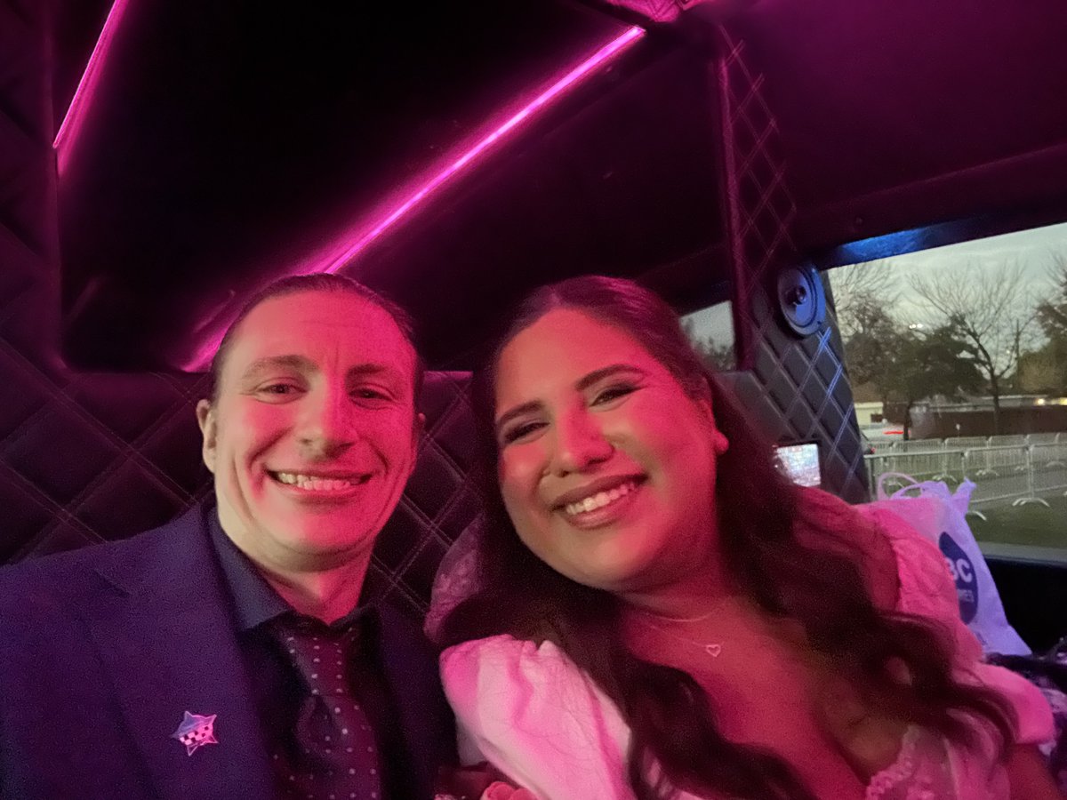 tonyisthegreat's tweet image. ITS OFFICIAL. we are married!!!!!