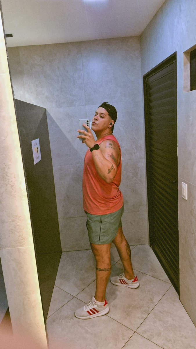 pccoss's tweet image. - Só tem foto aí, é?
- É!