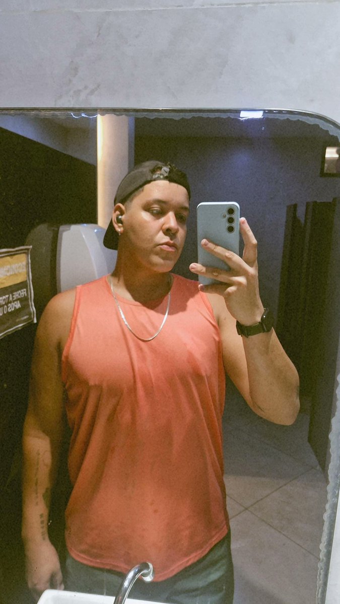 pccoss's tweet image. - Só tem foto aí, é?
- É!