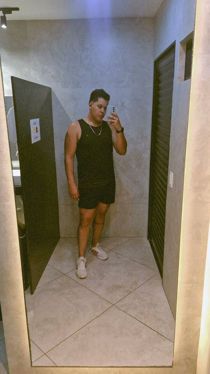 pccoss's tweet image. - Só tem foto aí, é?
- É!