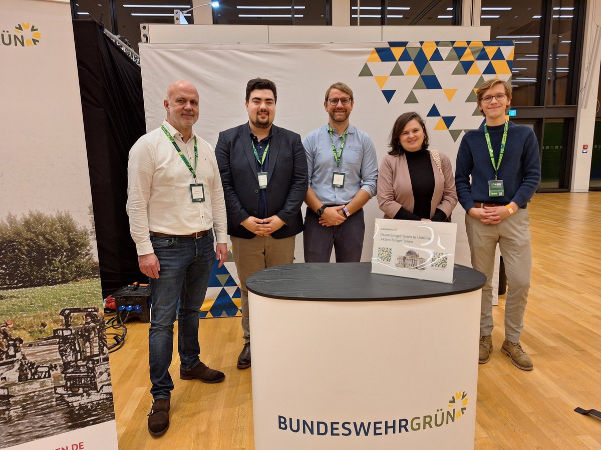 Auch zu später Stunde tauschen wir uns noch aus #BDK2024 Es war ein Tag mit sehr vielen interessanten und vielfältigen Gesprächen