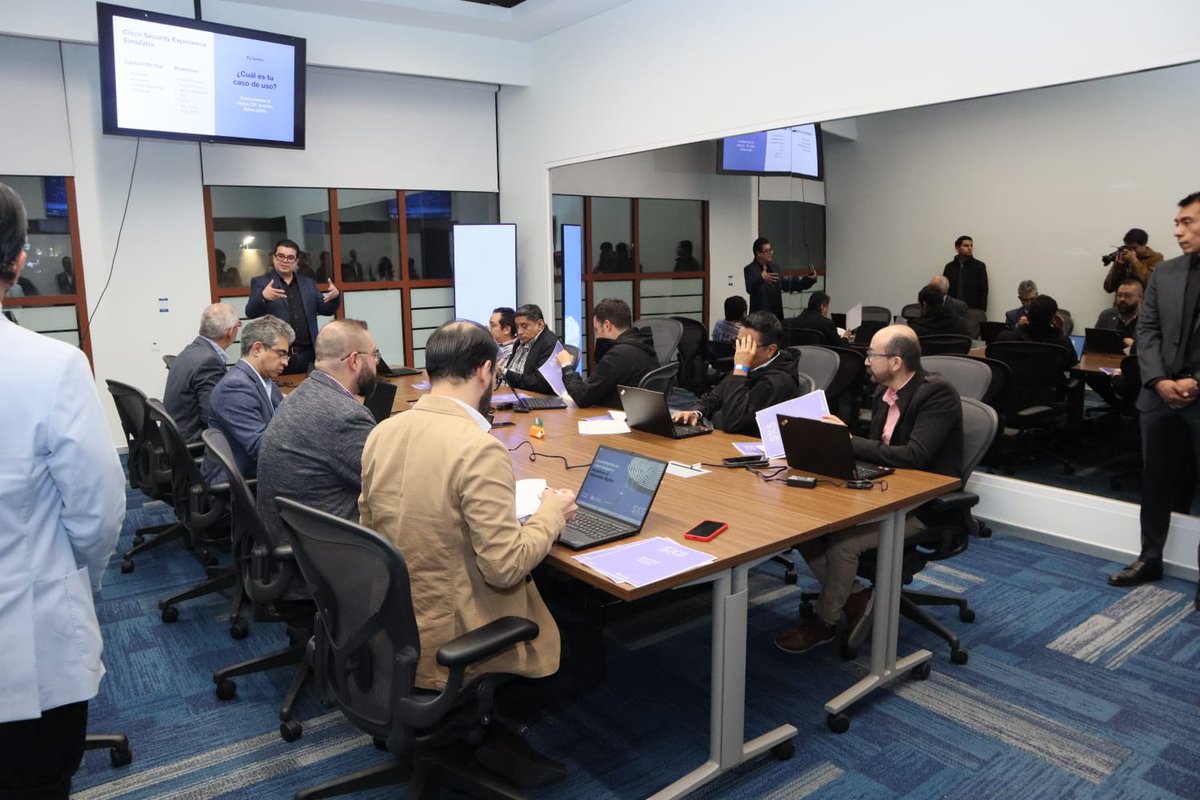 En el Tec creemos en el poder de las alianzas. En conjunto con <a href="/CiscoLatam/">Cisco Latinoamérica</a> inauguramos el Centro de Experiencia (SXS) en el HUB de Ciberseguridad de <a href="/Tec_CSF/">Tec Santa Fe</a>.  
Aquí, se podrán simular casos reales para  detección, respuesta y recuperación ante ciberataques.
<a href="/IngenieriasTec/">Ingeniería y Ciencias Tec</a>