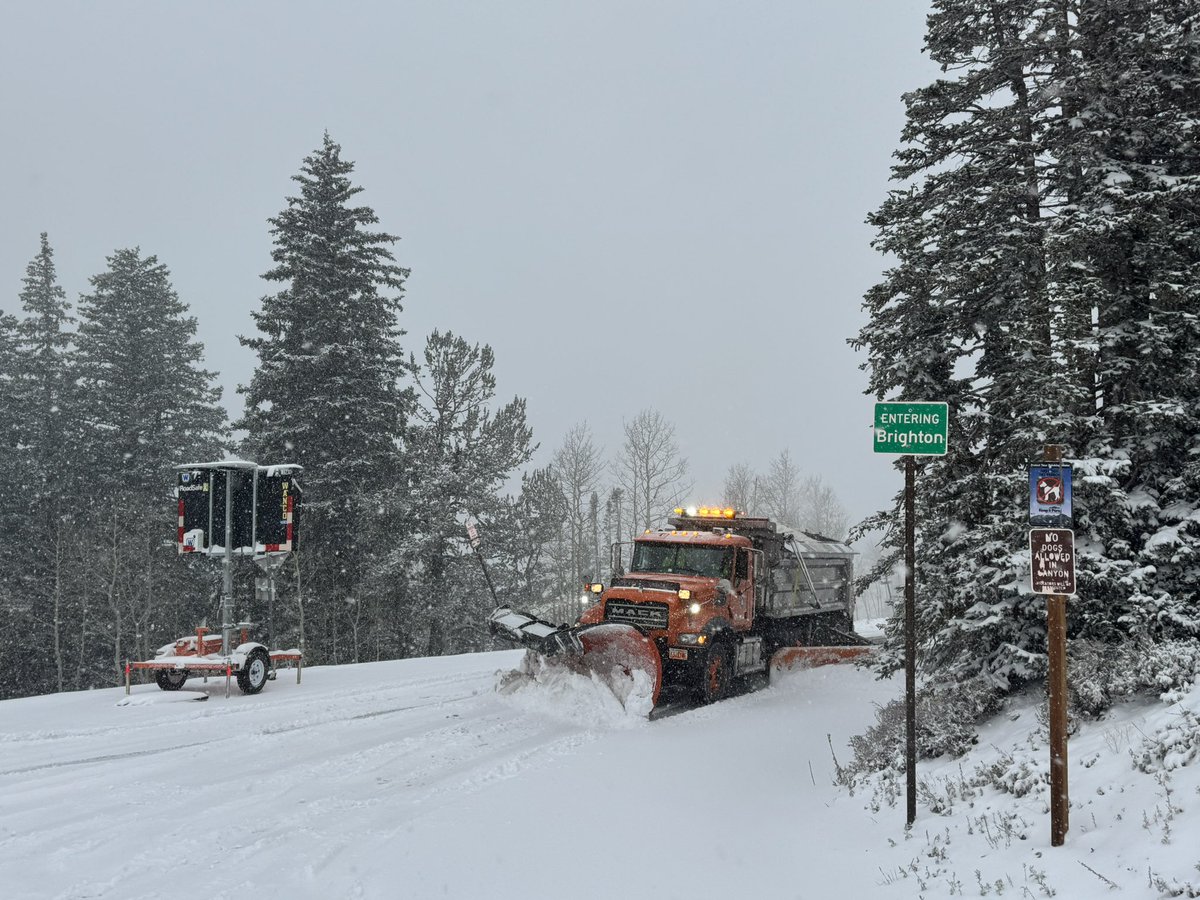 ❄️ Road Weather Alert ❄️
SR-190 &amp; SR-210 HEADS UP:

Tonight (thru 6am 11/16): Snow in upper canyons expected around 11pm. 3-6" road snow in upper canyons &amp; slush for lower canyons.

🚨Be prepared for all road conditions &amp; drive accordingly: adjust speed &amp; don’t drive distracted.