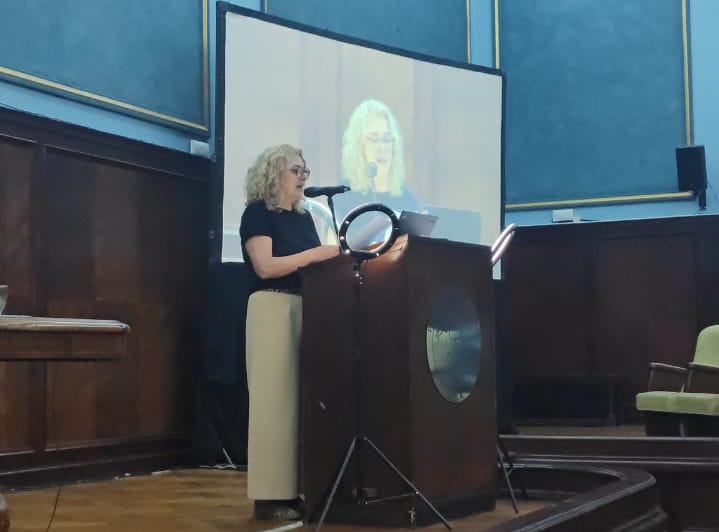 claudiarucci's tweet photo. Primer Congreso Internacional Interdisciplinario sobre Alienación Parental y Violencia Familiar, organizado por CEAP. Asistí en representación de la Vicepresidente @VickyVillarruel. Nuestro agradecimiento a los Dres. Mauricio Mizrahi y Sergio Dubove, Presidente y Vice del evento. https://t.co/DeLckhql6m