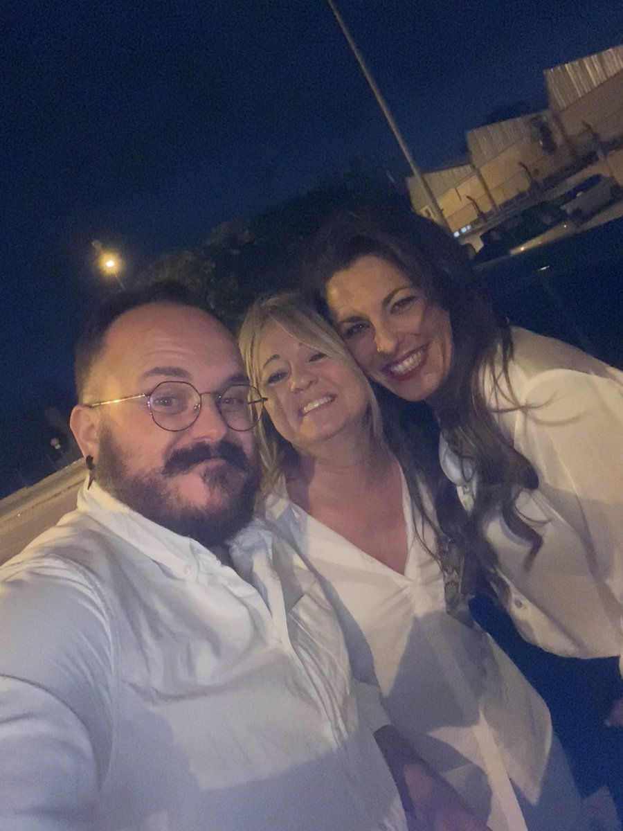 JethBlue's tweet image. Mis dos amores en Cadiz, no sabéis lo que las quiero!!! ❤️