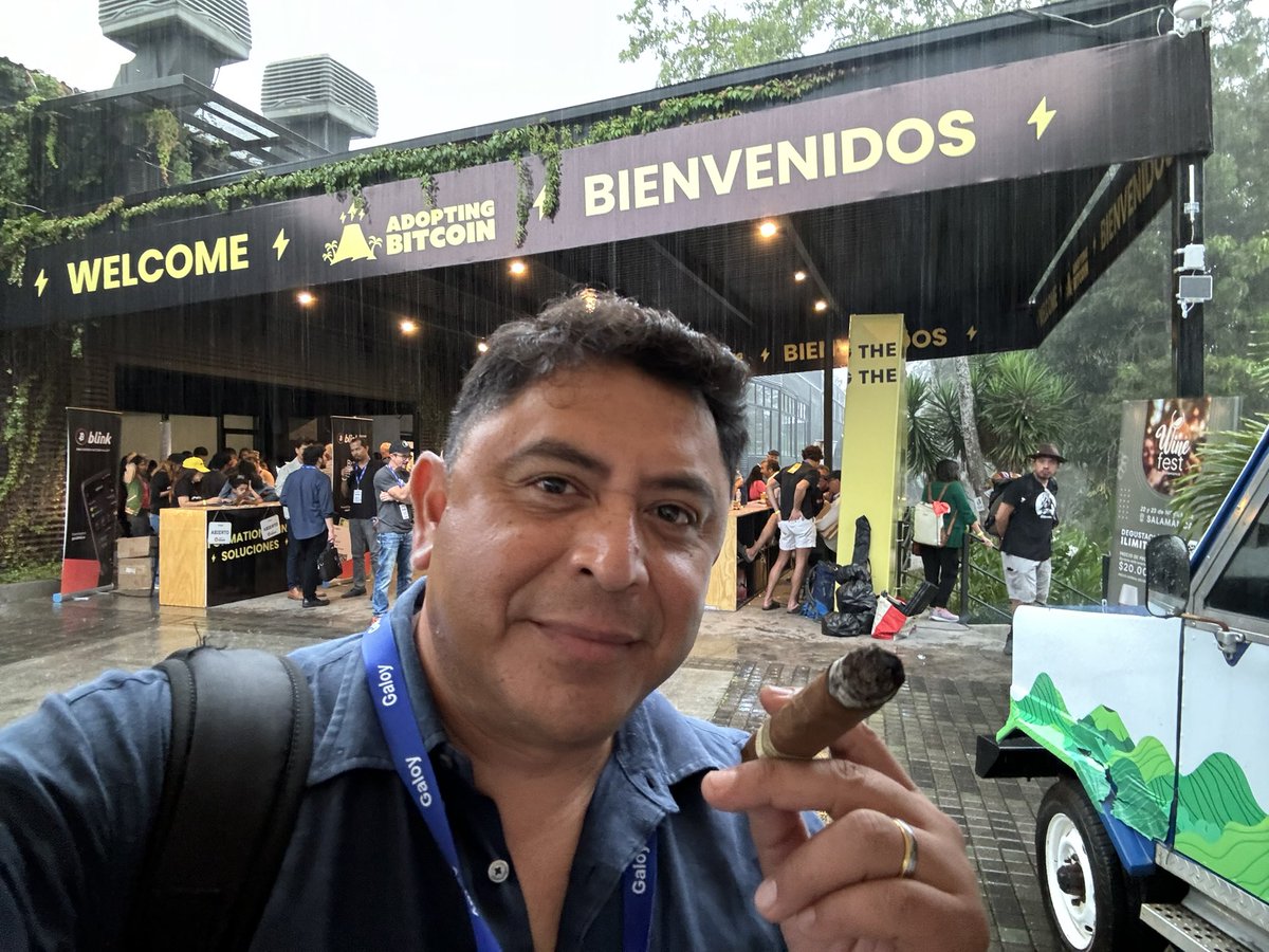 Martez305's tweet photo. Ya tu sabes..
#Cigar #Cigarpapi #CigarAficionado
@padroncigars https://t.co/boUhu0vFfF