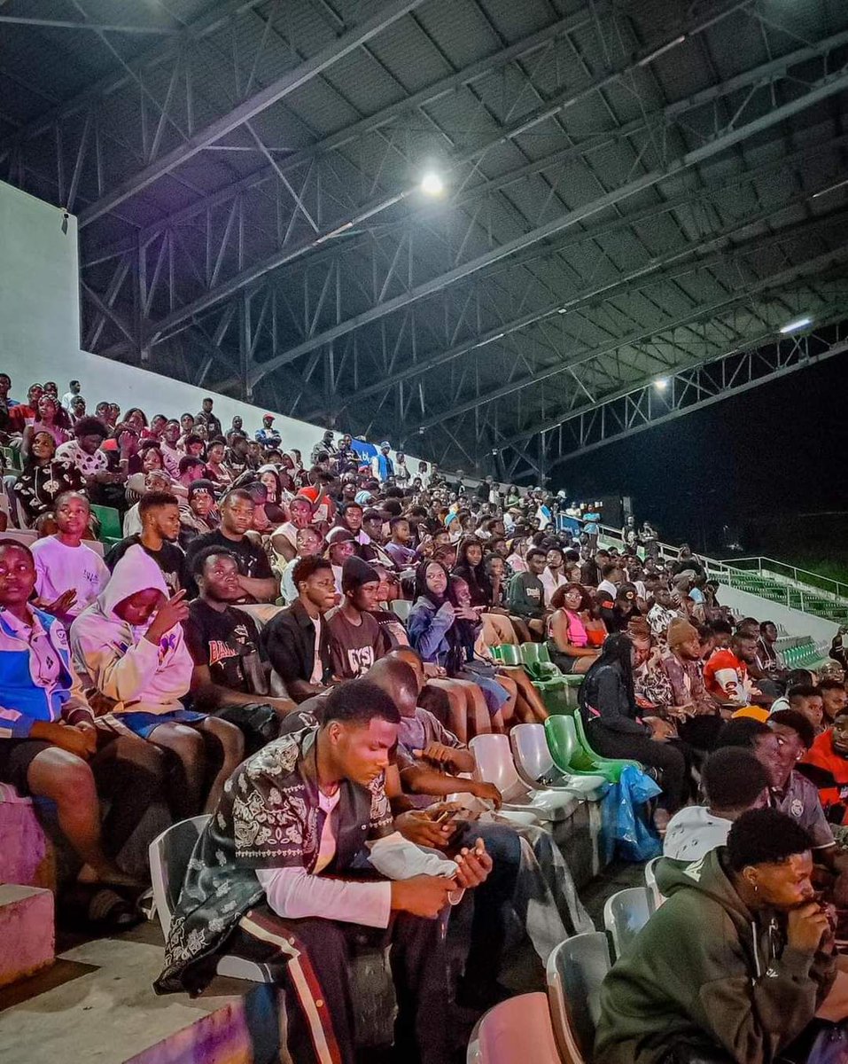 MimiMefoInfo's tweet photo. An electrifying atmosphere at Molyko Omnisport Stadium in Buea tonight, as thousands turn out to watch local artists perform at the Cameroon International Music Festival.

Organised every November, the event is the largest show that spotlights Cameroonian musicians, as they struggle to compete with the stream of foreign music from Nigeria, USA, Congo and Ivory Coast.

#Cimfest2024 #CameroonMusic #Cameroon #Music
