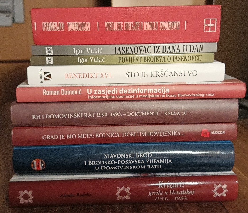 popodnevnik's tweet photo. Ima li tko kakav prijedlog još? I za vikend treba pročešljat #interliber https://t.co/hzRGcDRpKS