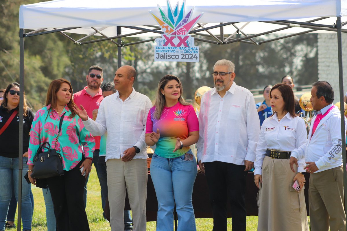 AleSanchezAcuna's tweet photo. ¡Cerramos con broche de oro el XX Encuentro Nacional Deportivo de los CECyTES! 💚🧡
Nuestras campeonas de fútbol femenil ganaron la última copa de la temporada💪🏻Gracias a todos los que hicieron de este evento algo inolvidable. ¡Jalisco es grande por su gente! 🙌🏻" https://t.co/UaJZrD4H5F