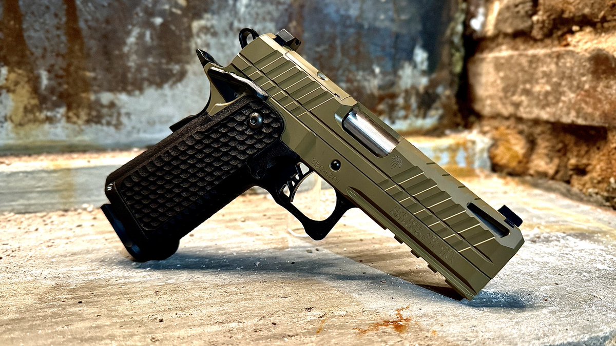 gunsonmain's tweet photo. The Apollo 11 has landed right here at Guns On Main. Live Free Armory Apollo 11 Compact 9mm. Features an optic ready FDE slide, 4.15” barrel and comes with one 17 round mag. It’s out of this world! #LiveFreeArmory #2aNation #2011 #firearms #edccommunity https://t.co/6uiDJZVtru