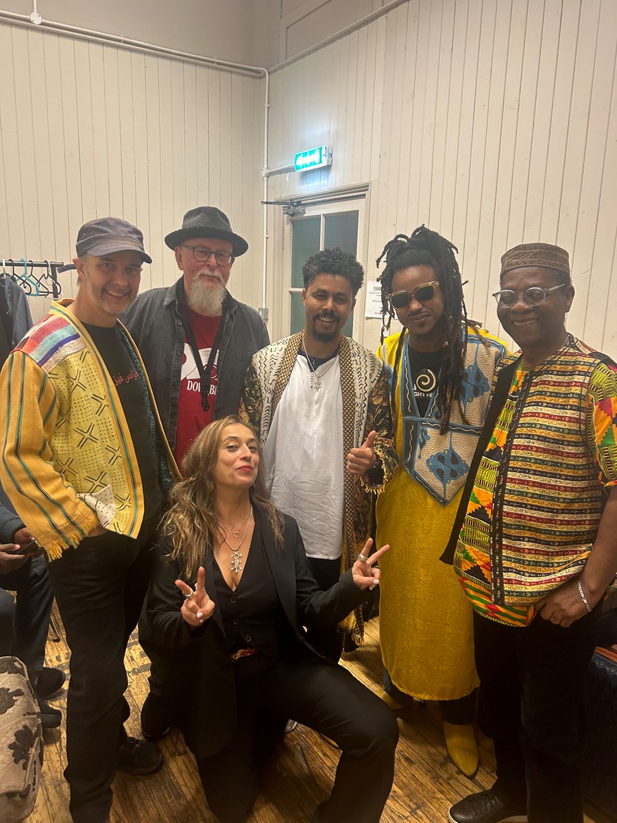 omafif2's tweet photo. Great night at the summer hall https://t.co/1ImYn2nFHK