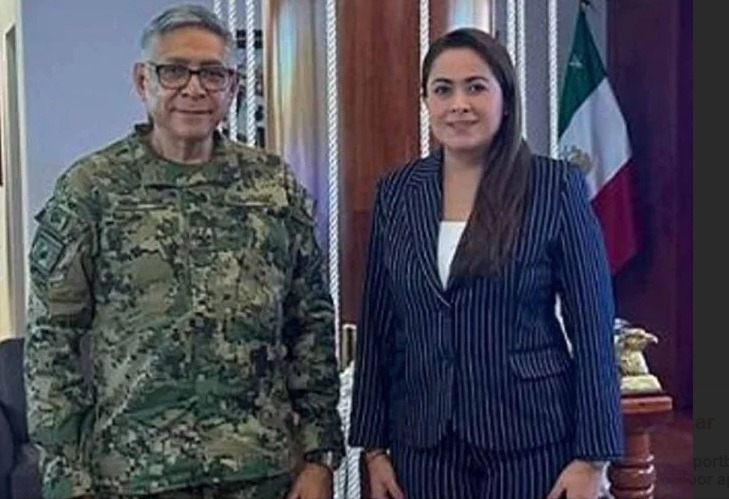 DiarioPresente's tweet photo. 🇲🇽#México| #Semar refrenda compromiso con gobiernos estatales.
El Almirante Secretario #Raymundo Morales se reunió con las y los gobernadores de los estados del país que cuentan con costas.
Nota completa 🗞: https://t.co/u4RPtJan3S
|#Noticia |#México |#DiarioPresente https://t.co/yVgY08DUqT