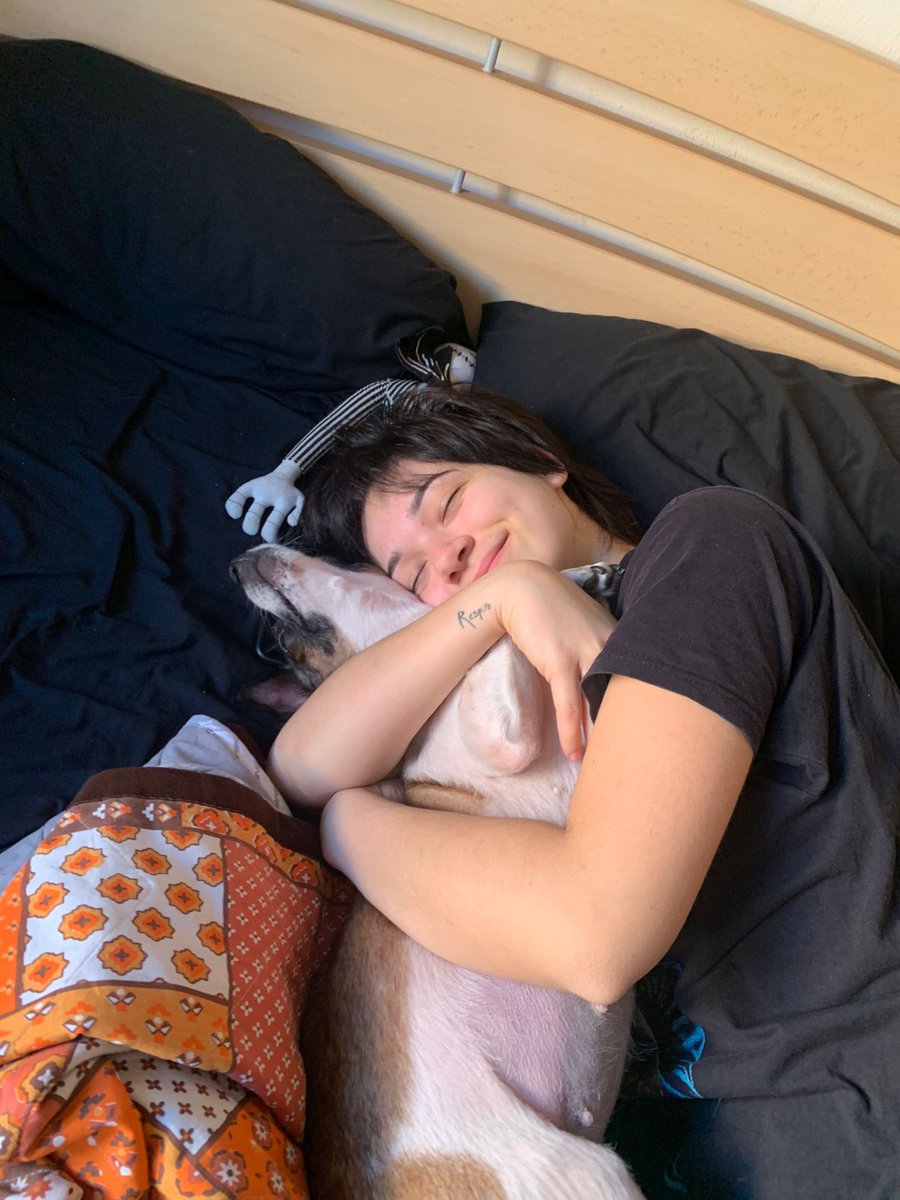 djrtyhands's tweet photo. i spend the whole day thinking whether i should join #DBDPetsDay or not and finally here i am. it’s been a week since she left me. it’s hard. but i need the whole world to see how beautiful she was. i miss her so much. my best friend ❤️🩹 https://t.co/Roes5PoLCe