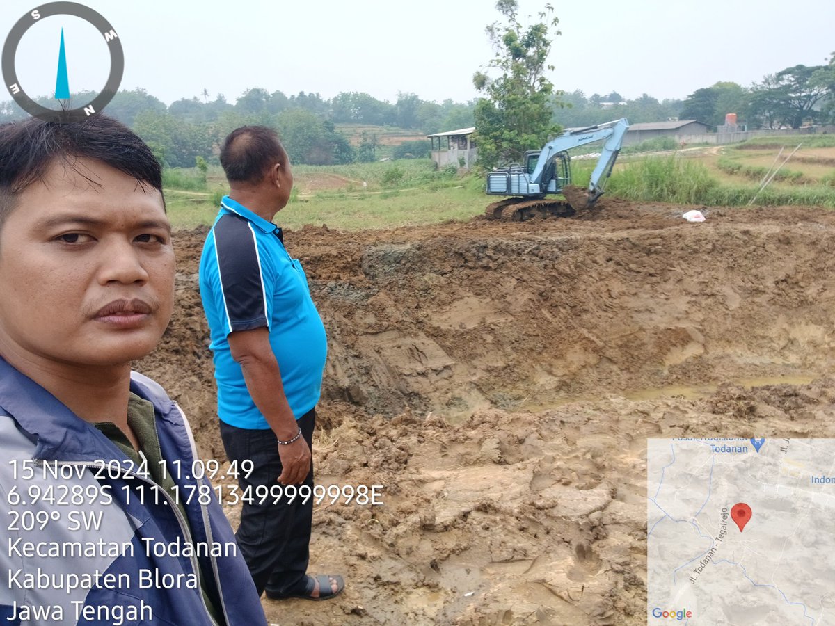 Firman_discuss's tweet photo. Jumat(15/11/24) Luhkan Blora Muhammad Firman melaksanakan Monitoring Pemanfaatan Bantuan Alat Berat Excavator dari KKP TA 2024 di Pokdakan Tunas Jaya
#luhlapor
#GiatLuhkanSatminkalTegal
@pusluh_bppsdm 
@PKBLU_bp3tegal https://t.co/Jv8mQYHOv8