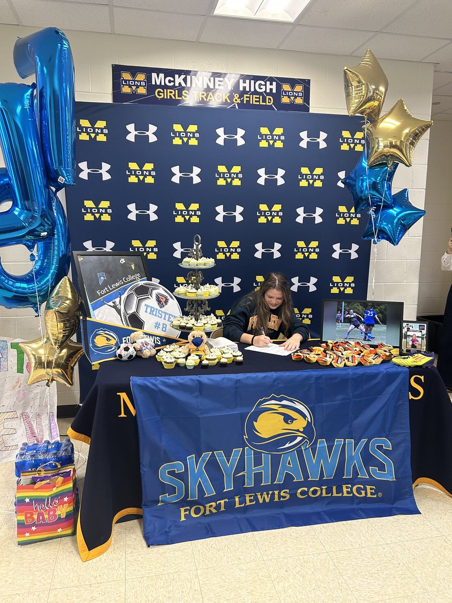 mhsliontrack's tweet photo. The track girls celebrated a senior, Tristen Fought, who signed to @FLCSkyhawks 
We love you!! You’re going to do great things for their soccer program. https://t.co/WZQVzGRqNf