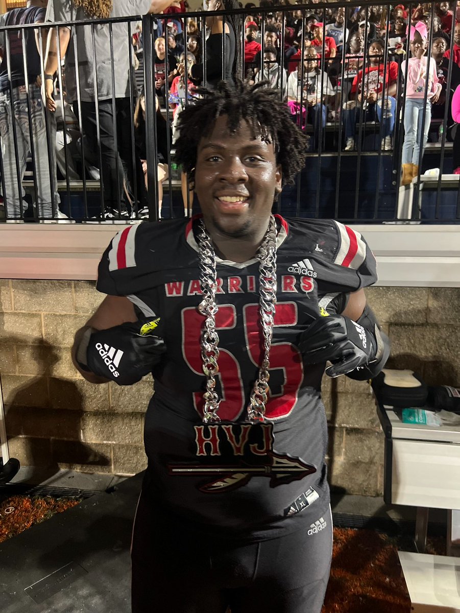 FootballHvj's tweet photo. Congratulations 2025 DL Isaac Smith On Your Pick 6 In Our Final Game Of The Regular Season Against Windsor Forest Last Friday Night. Now Letโs Go 1-0 Tonight. #FirstRoundPlayoffs @coachtwelch1 @FootballHvj ๐ข๐ข https://t.co/bStTjsg3JM