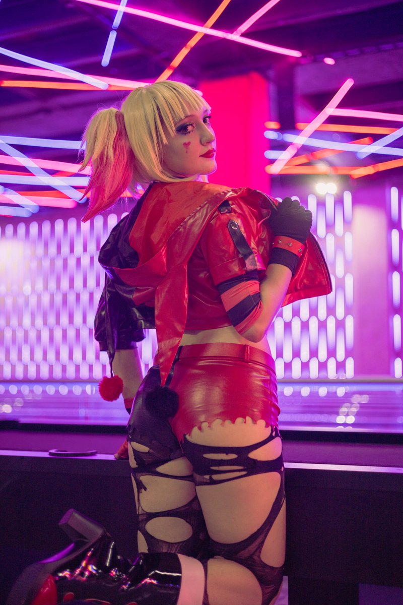 "La vida es un chiste cruel, ¡y yo soy la comediante!" Harley Quinn- 
Amo con mi ser a Harley 🖤❤️

Cosplayer: <a href="/ShynesssCosplay/">Shynesss Cosplay</a>
 📸: <a href="/felixee/">Félixe Bouvry</a>
Character: Harley Quinn

ﮩ٨ـﮩﮩ٨ـ♡ﮩ٨ـﮩﮩ٨ـﮩ٨ـﮩﮩ٨ـ♡ﮩ٨ـﮩﮩ٨ـ
Tags #cosplay #harleyquinn #photography #harleyquinncosplay