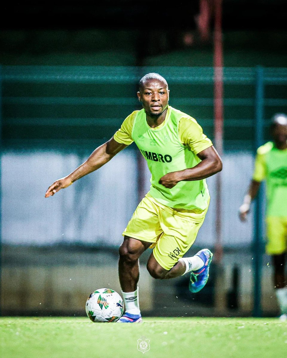 leopardsfoot's tweet photo. 🐆Veille de match ⏳ 

Quelle serait la composition idéale pour demain ?

📷FECOFA

#RDC #GUIRDC #AFCONQ2025 https://t.co/SOlFXbrQuw