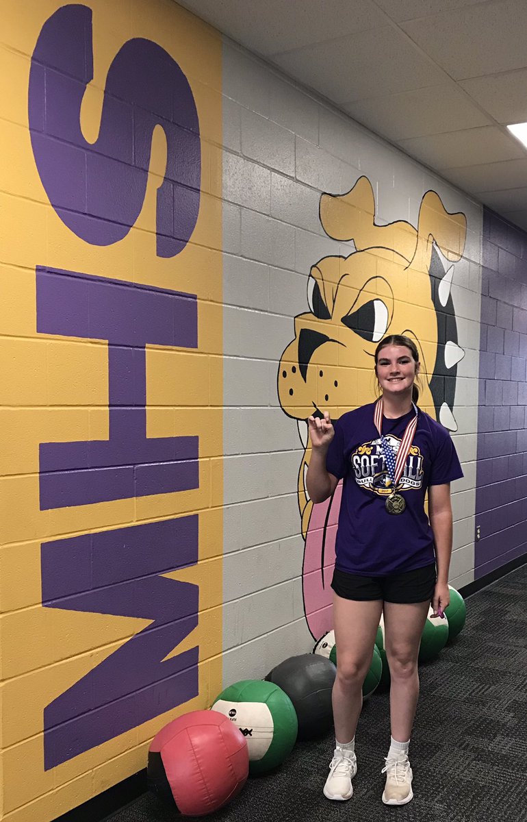 CoachVines's tweet photo. Ryleigh is Dawg of the Day! π₯ #12foreverabulldog #GetupGetBetter https://t.co/b79w4AoDAc