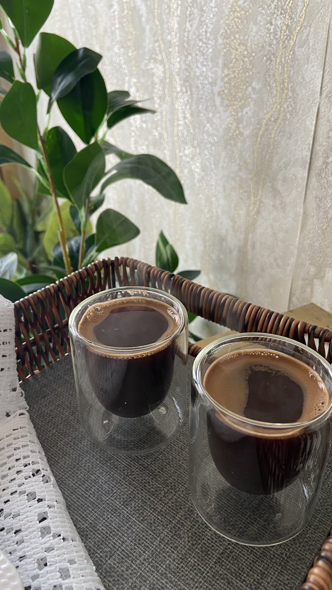 Raghod2022's tweet photo. وَتَسيلُ أَدمُعُهُ إِذا فارَقتَهُ..
وَإِذا وَصلتَ بَكى مَخافَةَ صَدِّهِ..! https://t.co/wMhSIT2qLv
