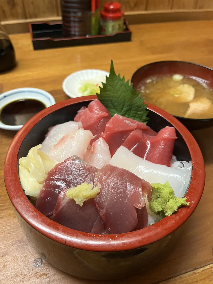 youQ_Q's tweet photo. - 茨城県 旅行 -
土浦の花火大会なくなった泣
海鮮丼美味しすぎた！！！ https://t.co/aV5W0kLoKT