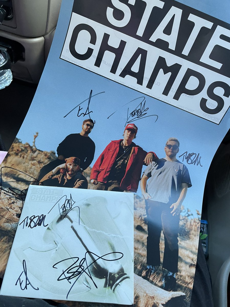 weyheynicolerae's tweet photo. Decided to spend some quality time with my dad today and took him to the @State_Champs signing today. Overall he  said they were nice dudes, but I think he enjoyed the big hotdog he found down the street more . 👍🏻 https://t.co/LKeTwYK1Ig