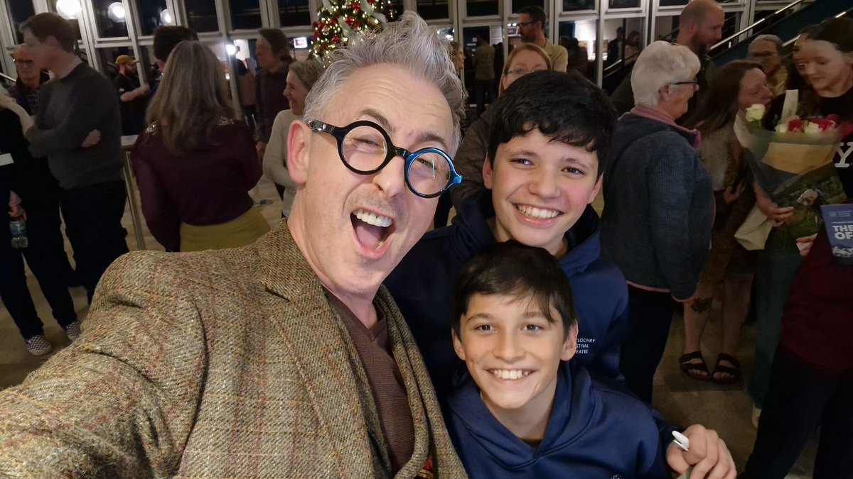 BuskBros's tweet photo. WHAT an adventure meeting hero Alan Cumming at our first performance of The Sound of Music! Day absolutely made. 😍 https://t.co/FOt1SWWE6D