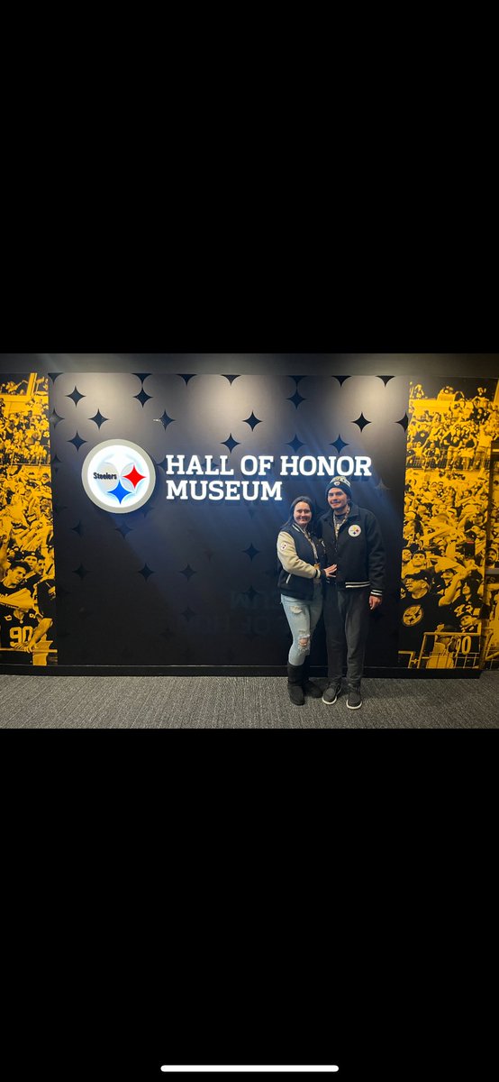 750_aaron's tweet photo. Wife and I on our honeymoon in Pittsburgh! We do still need tickets 😂 I was told to wait till the day before lol https://t.co/ETS9wUKOi5