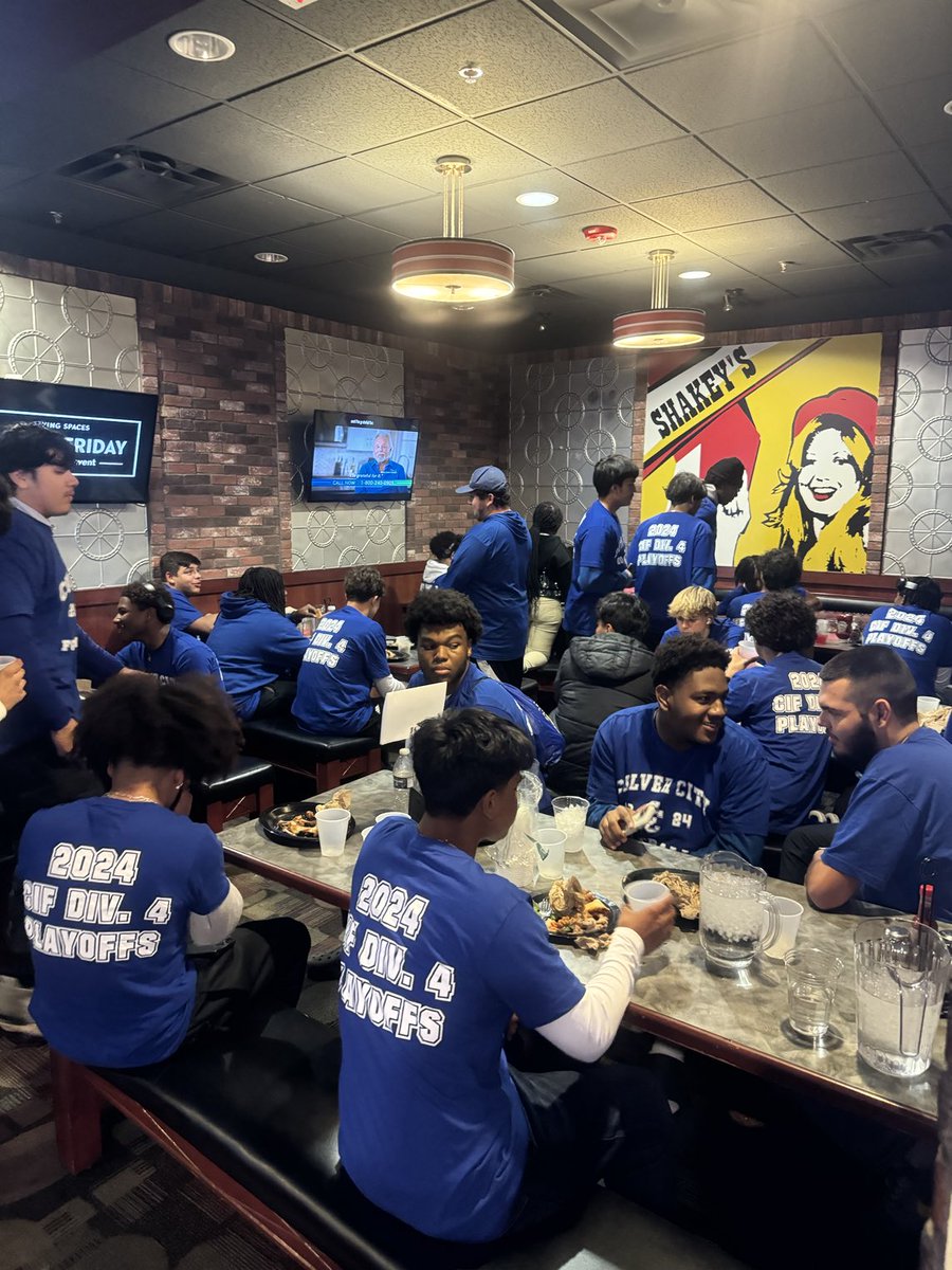 Pregame meal in Apple Valley…
