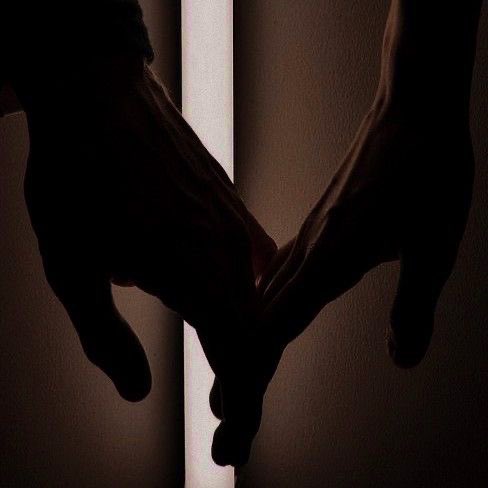 dark_ackerman_'s tweet photo. первый, сумевший поладить с моими бесами, третий год остаётся единственным, в ком я нахожу свое утешение. https://t.co/xq7UO8nOz2