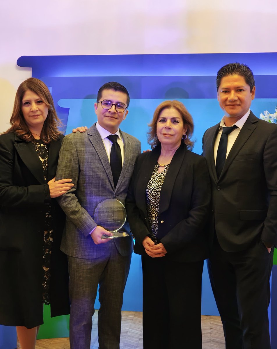 Felicitamos al Dr. Francisco Barajas Olmos, el Dr. Humberto García Ortiz y la Dra. Lorena Orozco Orozco por este reconocimiento que les permitirá continuar avanzando en temas cruciales para la salud y nutrición.

Lee la nota completa en: bit.ly/3ObLlAd