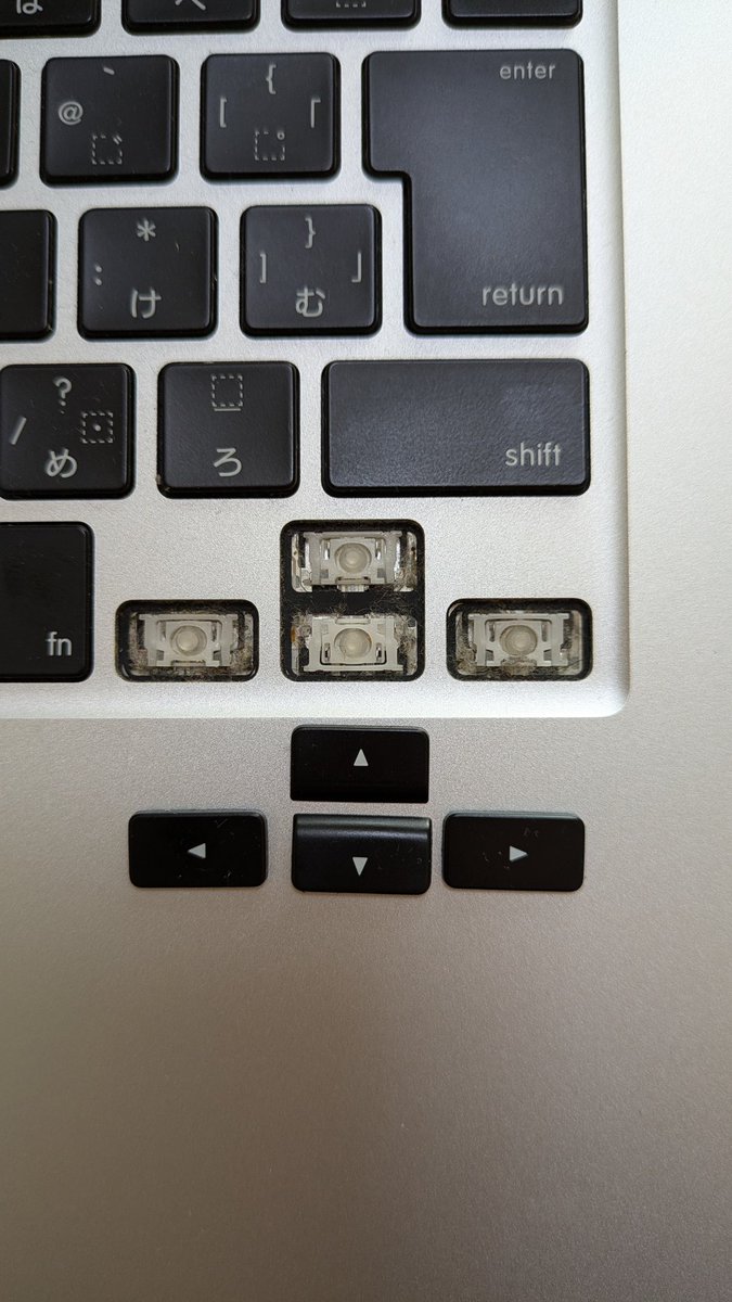 live4sb011's tweet photo. 約10年のゴミ
#macbookpro2015 https://t.co/yJT6ShsSQo