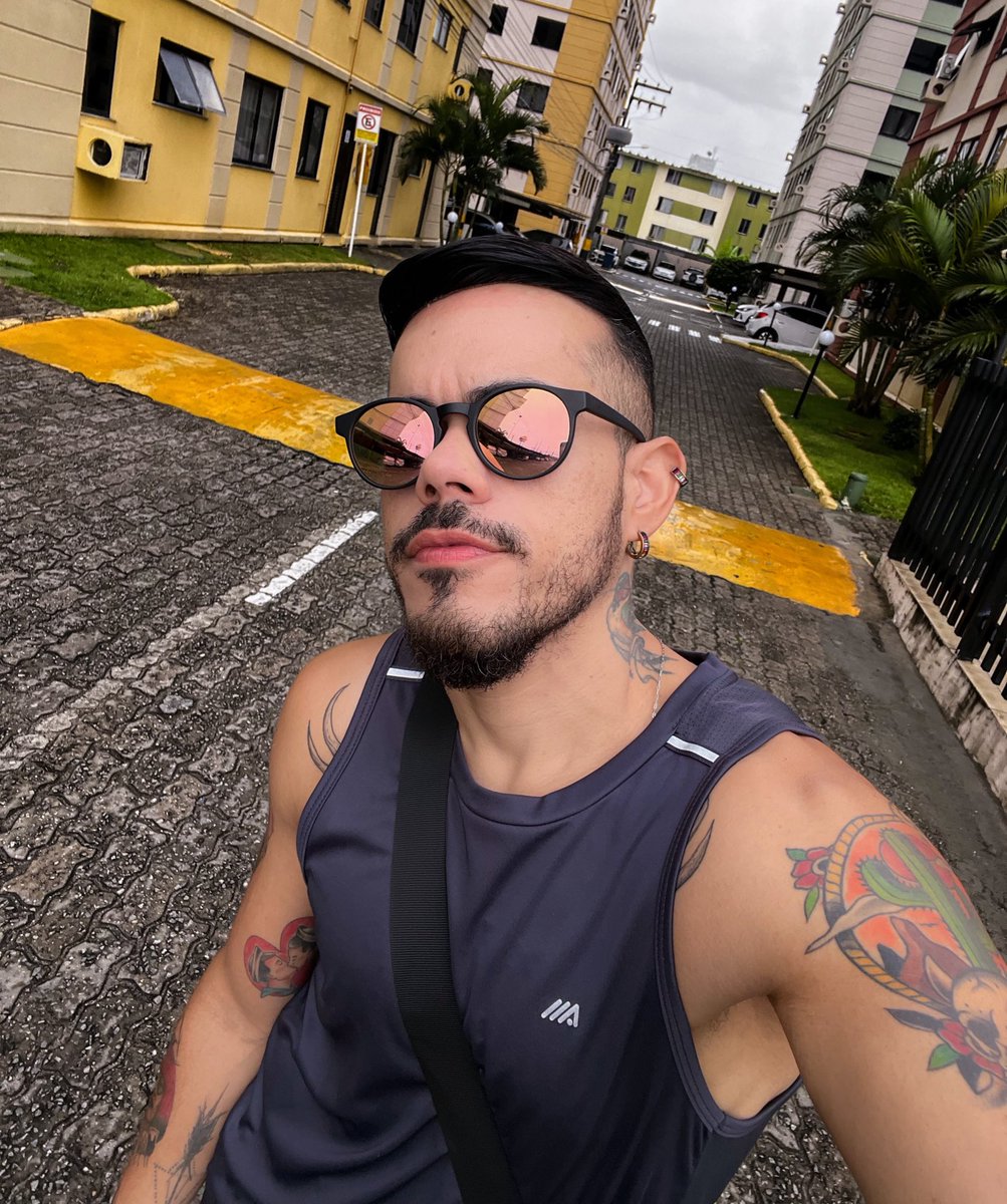 v1ctorhso's tweet photo. Saindo às 05 e pouco da manhã em
pleno feriado pra treinar. Que taconteceno comigo, Jesus? 🥹🤷🏻‍♂️ https://t.co/Q7KULcSfIg