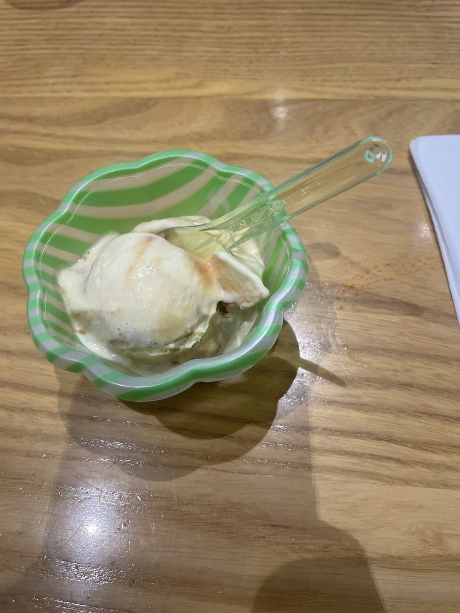 ScuffedSSB's tweet image. Ran up a huge stack in poker so I got to take my friends to the best buffet in Vegas