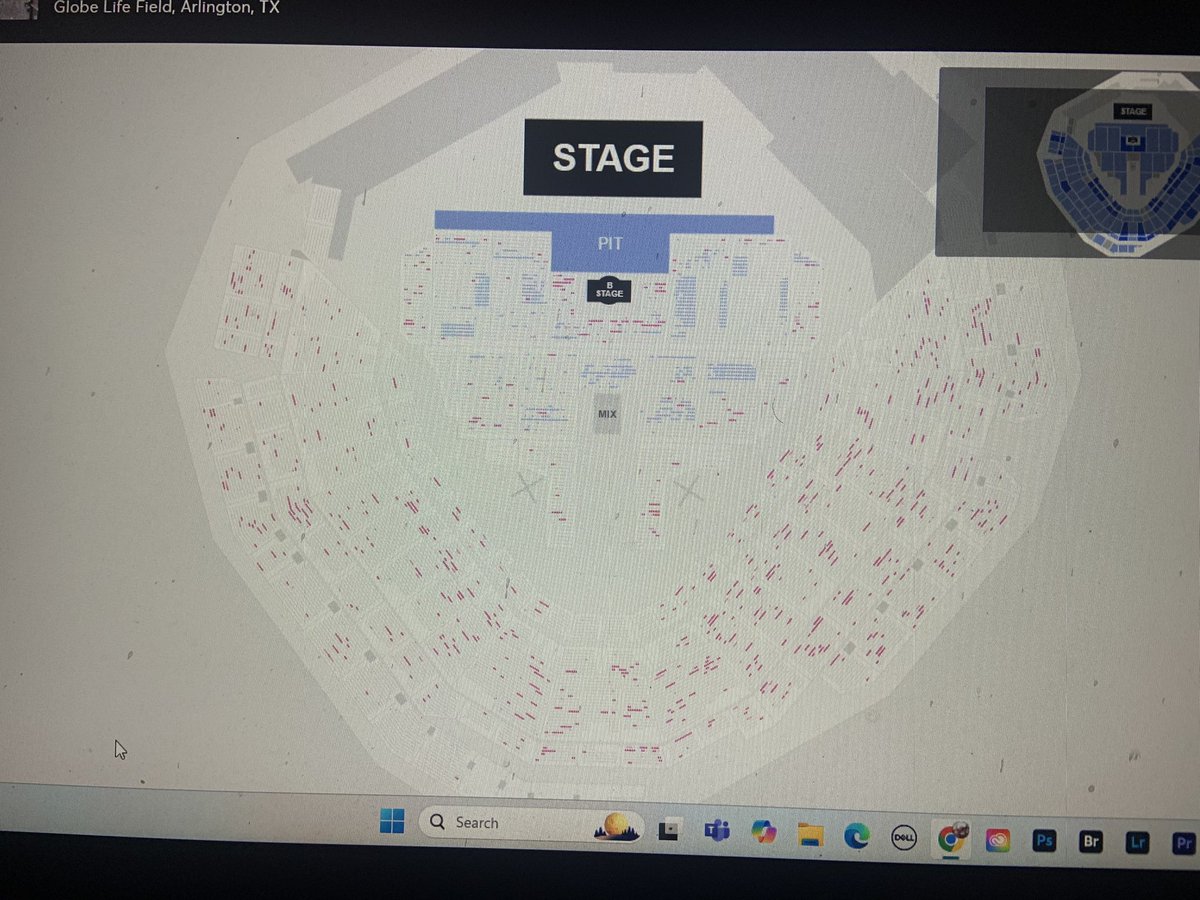 NASHXEL's tweet photo. All of This for resale Should be illegal 
like wtf men the entire thing is pink 🙄🙄🙄
$60 and $80 tickets now on $300 to $400 
Is BS that’s what it is
#mychemicalromance #MCR #MCR5

@Arod_a_ https://t.co/ZuAuwVMHWu