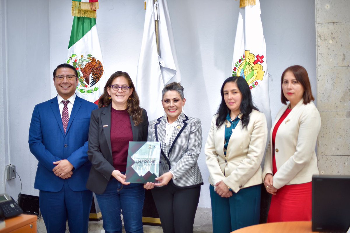 Recibe Presidenta del Congreso Informe del Tribunal de Conciliación y Arbitraje
Más información 👉 t.ly/3Aiq_