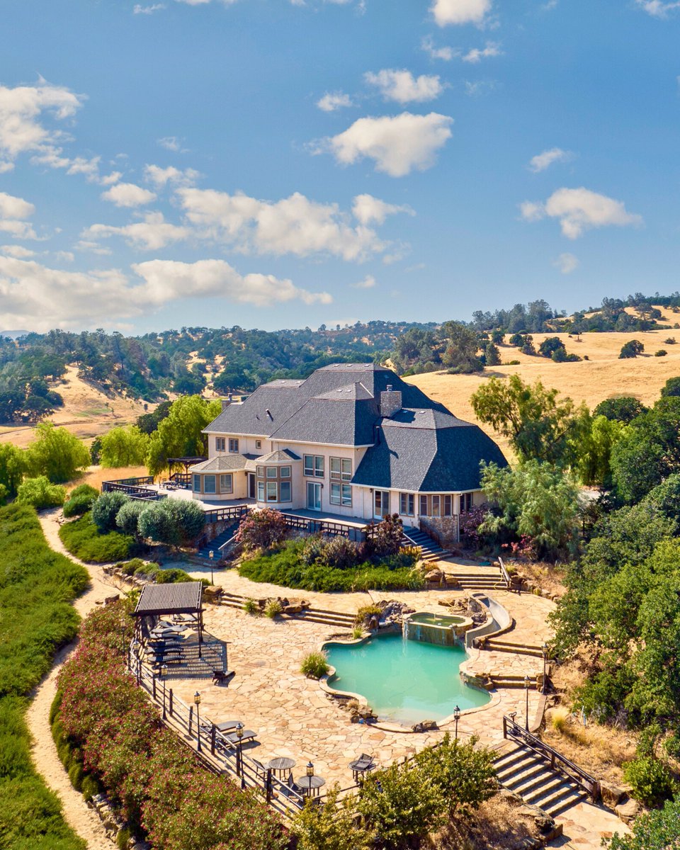 CAOutdoorProps's tweet photo. Escape to the boundless beauty of Buckeye Creek Ranch—a 9,493-acre paradise in Guinda, CA! 🌄 

Learn more: https://t.co/5EaXuxkWcQ https://t.co/J67d66C3HR