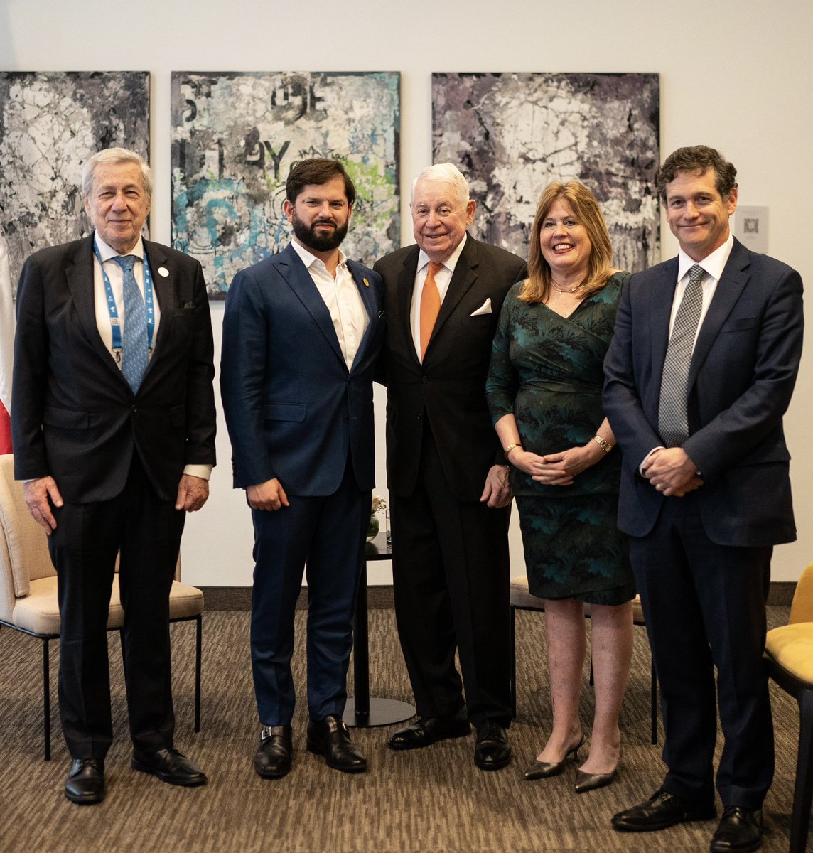 Chile es un terreno fértil para la inversión, que ofrece estabilidad gracias a la solidez de nuestras instituciones. Hoy en Lima nos reunimos con Freeport-McMoRan, compañía estadounidense que anunció una histórica inversión de 7.500 millones de dólares en la Minera El Abra de la